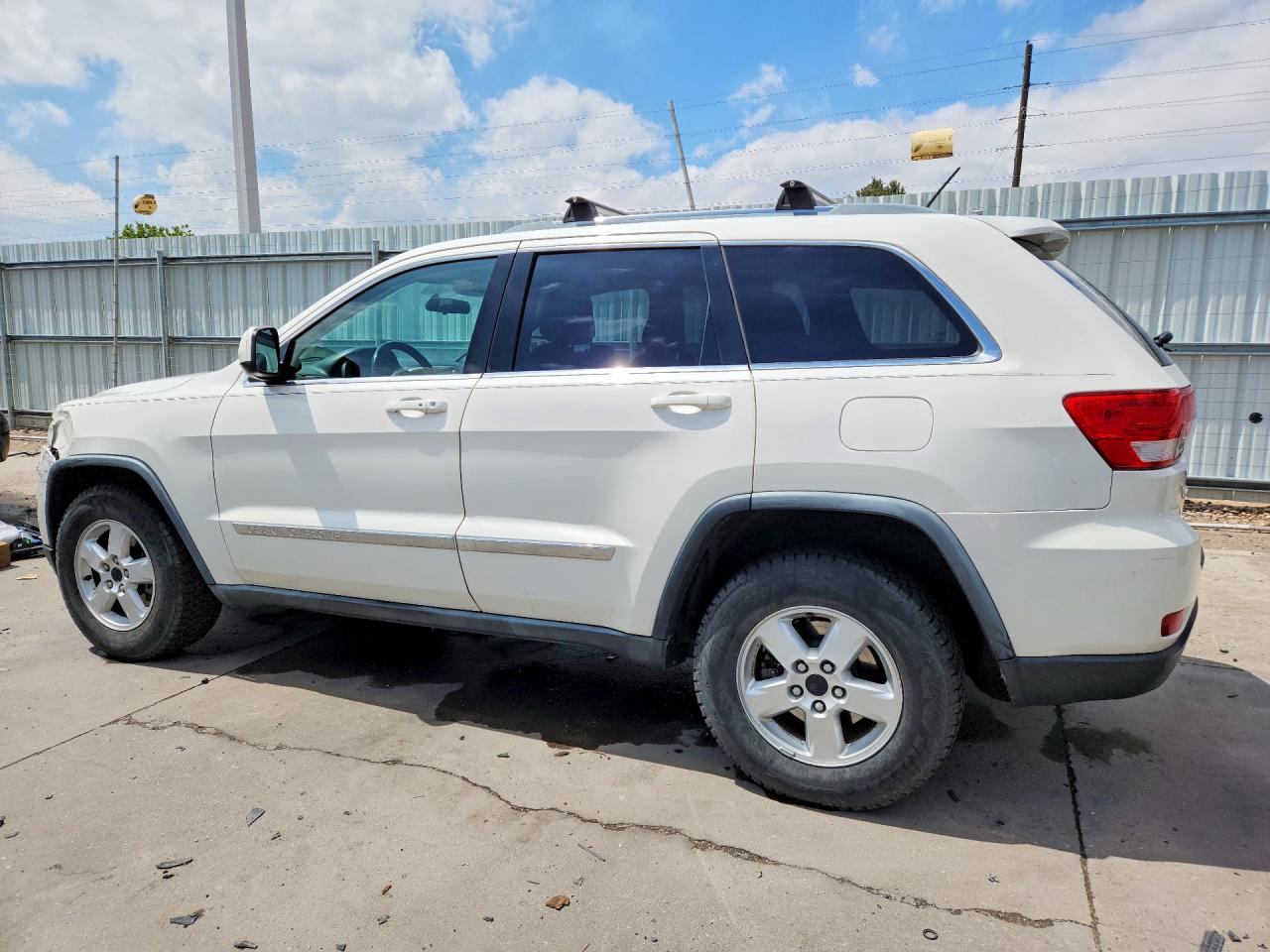 2012 JEEP GRAND CHEROKEE LAREDO photo 4