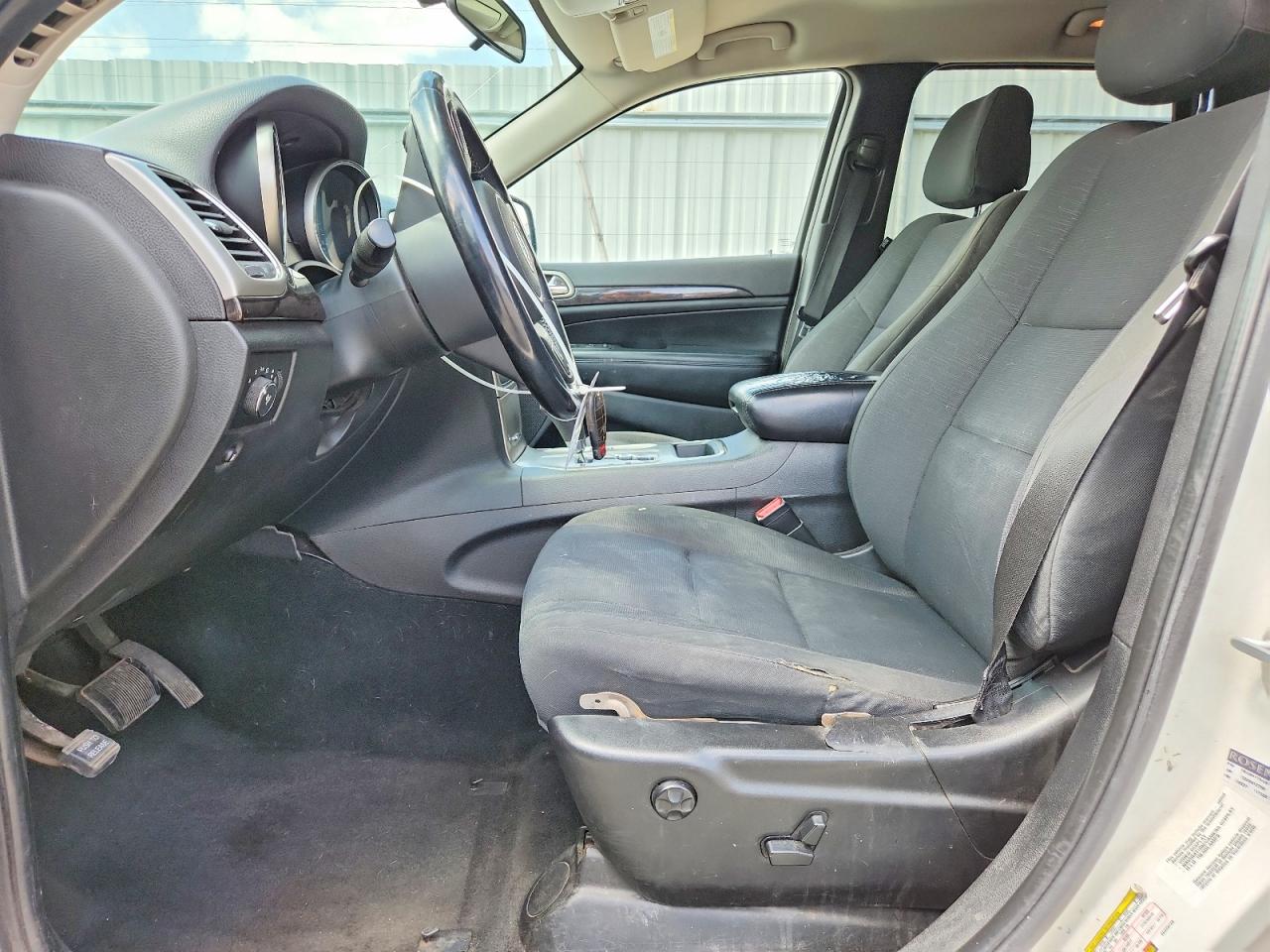 2012 JEEP GRAND CHEROKEE LAREDO photo 19