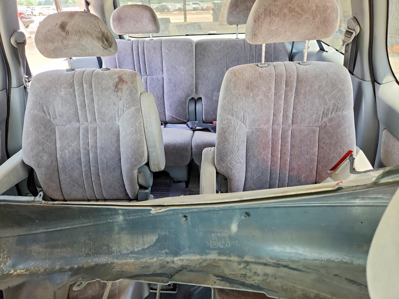 1998 TOYOTA SIENNA XLE photo 19
