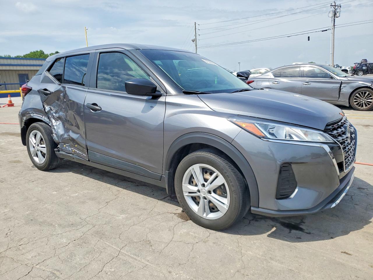2022 NISSAN KICKS S photo 7