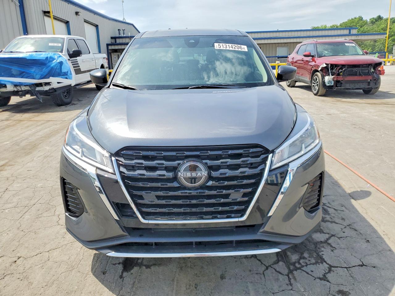 2022 NISSAN KICKS S photo 9