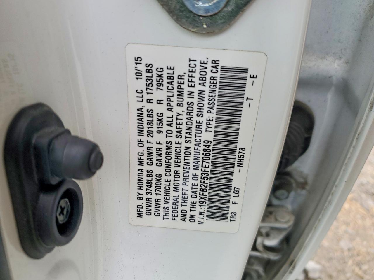 2015 HONDA CIVIC LX photo 12
