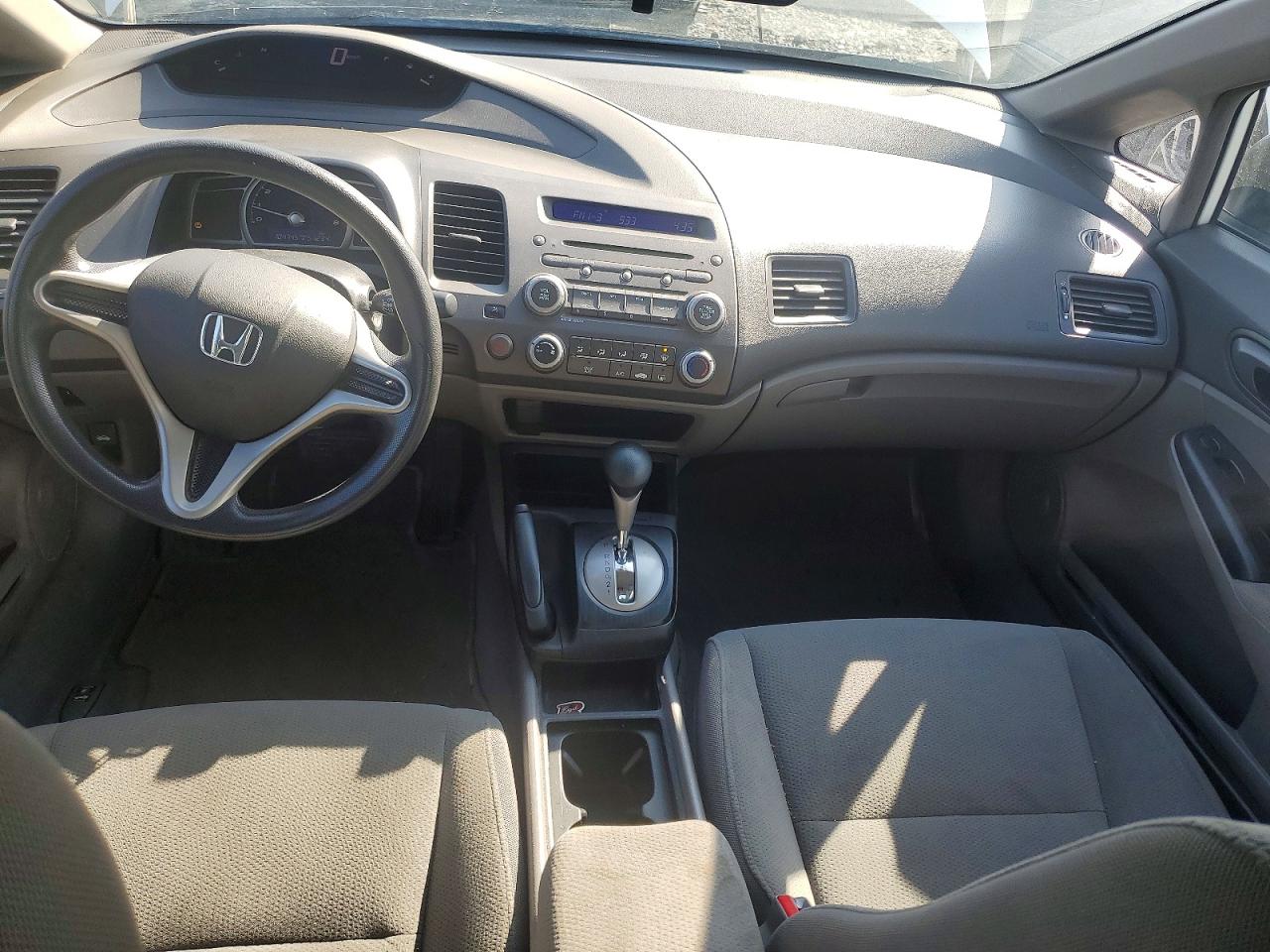 2010 HONDA CIVIC DX photo 8