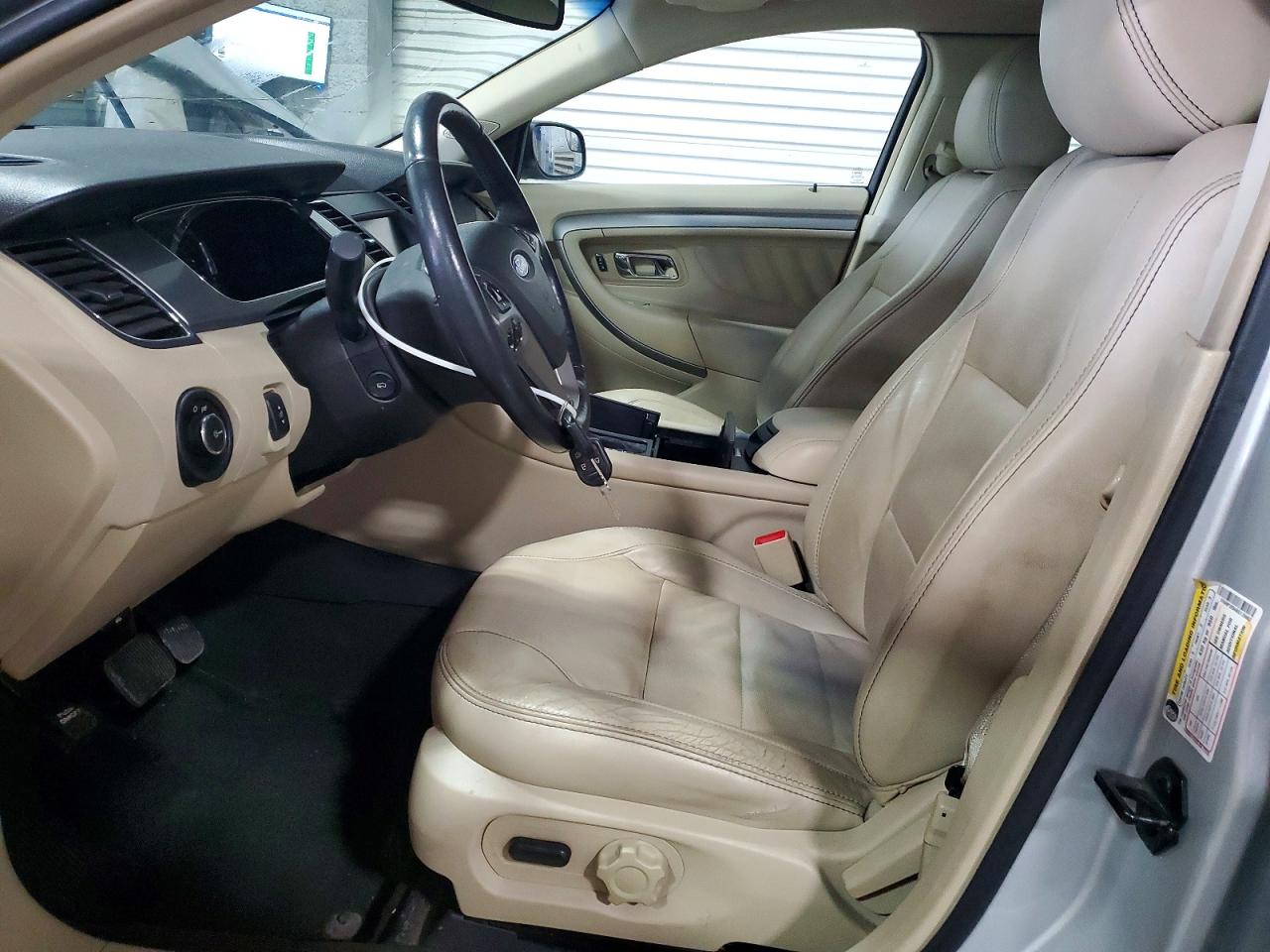 2014 FORD TAURUS SEL photo 13