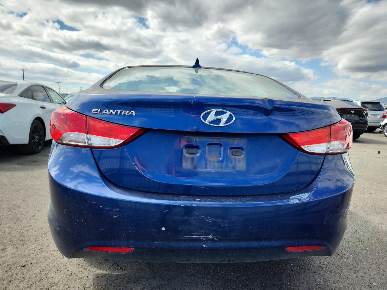 2013 HYUNDAI ELANTRA GLS photo 16