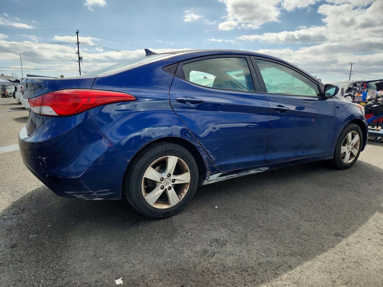 2013 HYUNDAI ELANTRA GLS photo 7