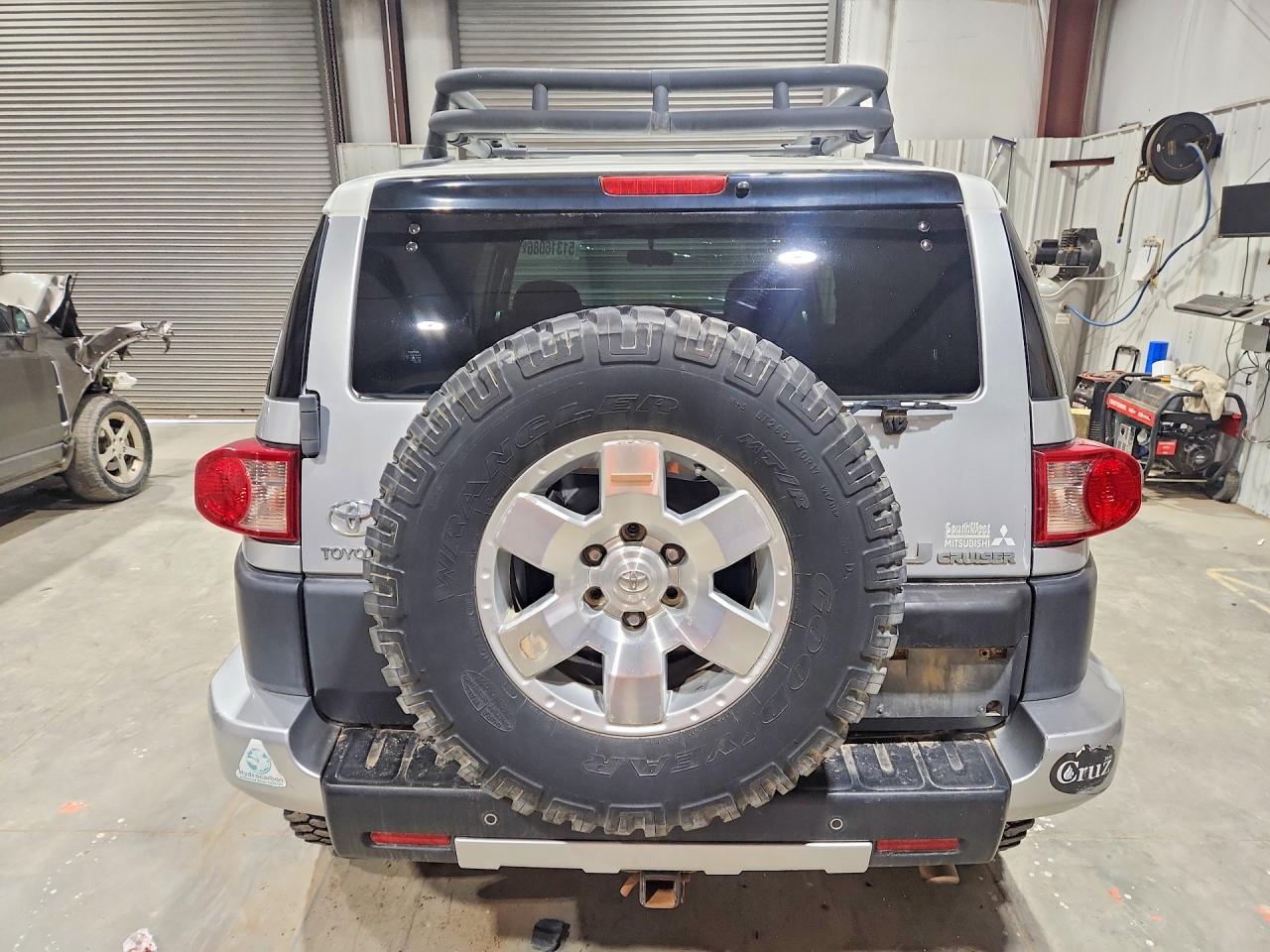 2007 TOYOTA FJ CRUISER BASE photo 11