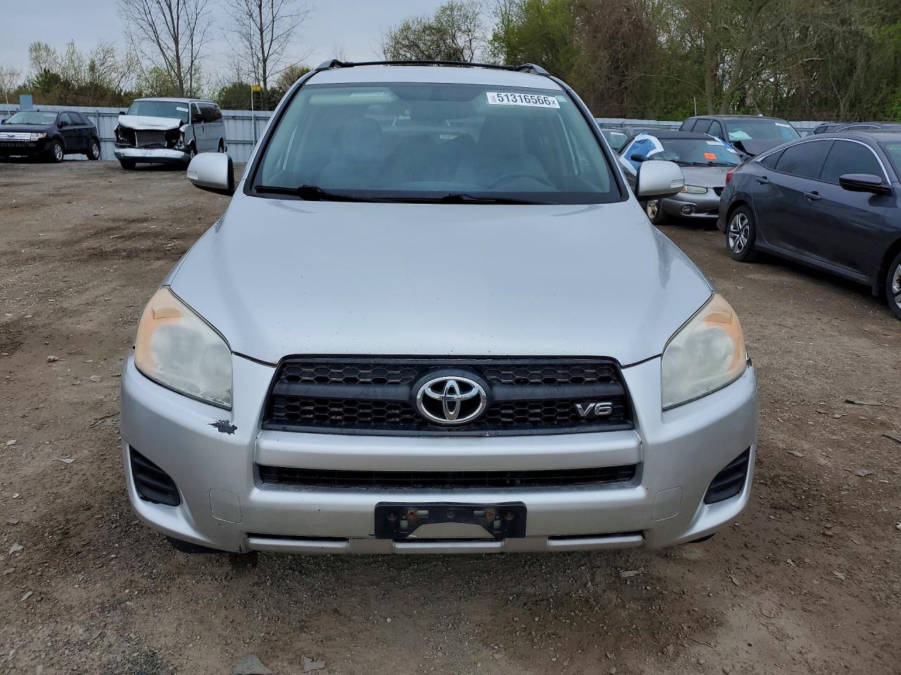 2011 TOYOTA RAV4 BASE photo 9