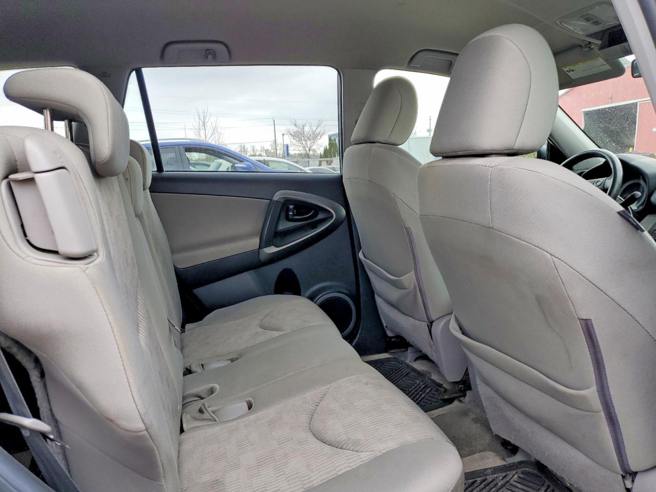 2011 TOYOTA RAV4 BASE photo 21