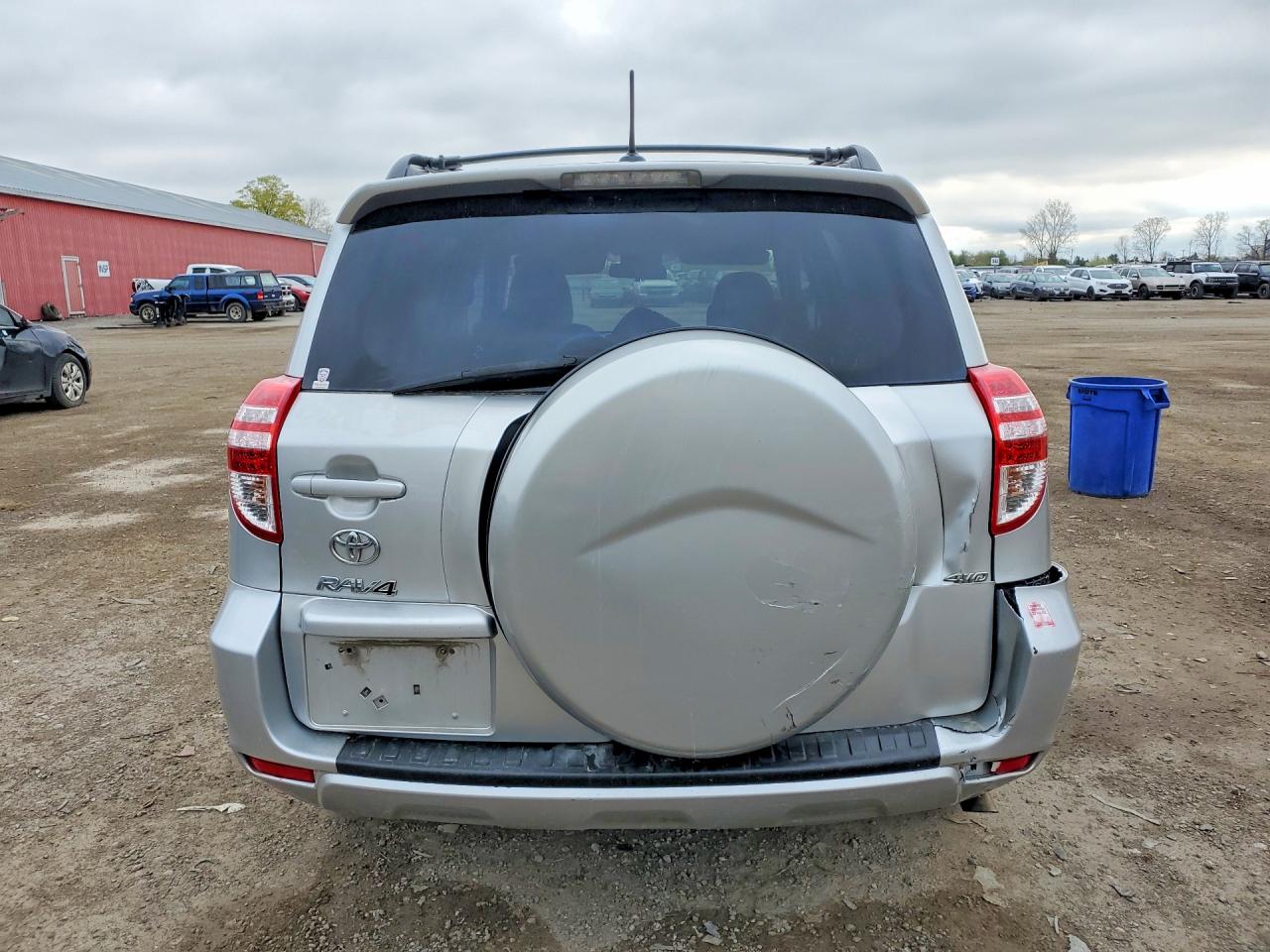 2011 TOYOTA RAV4 BASE photo 11