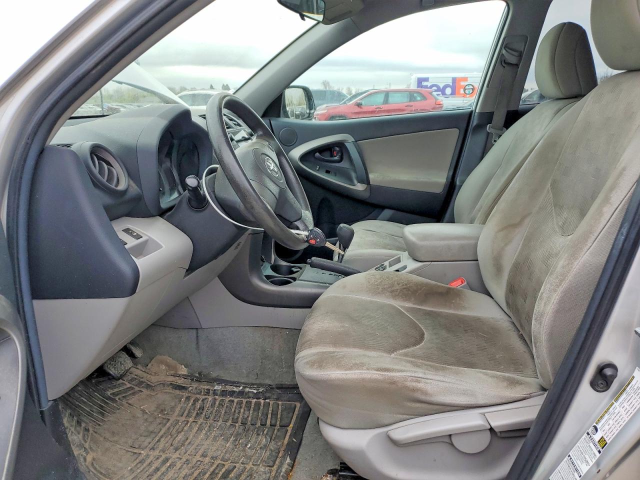 2011 TOYOTA RAV4 BASE photo 13