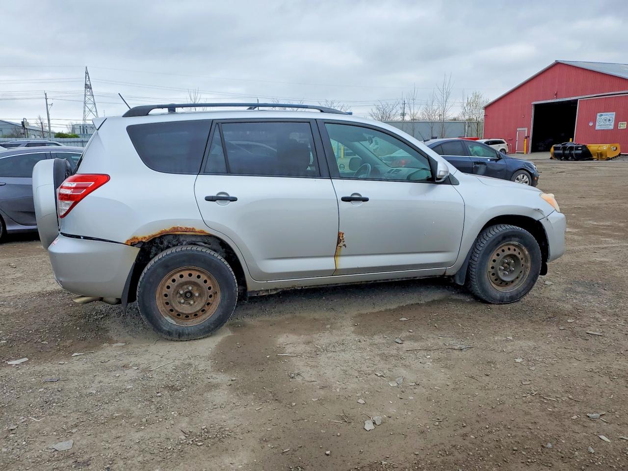 2011 TOYOTA RAV4 BASE photo 5