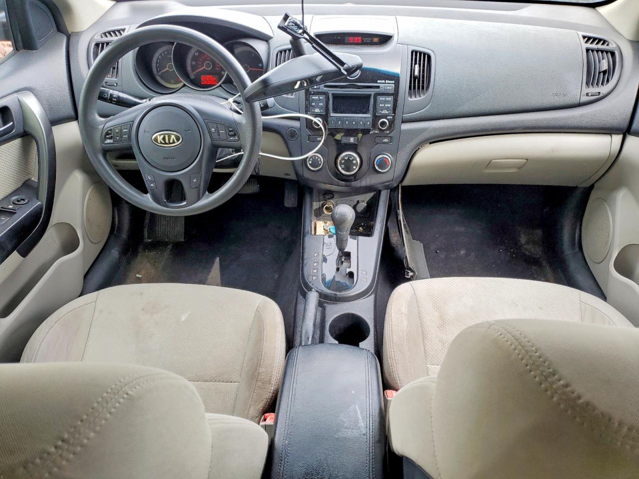2010 KIA FORTE EX photo 15
