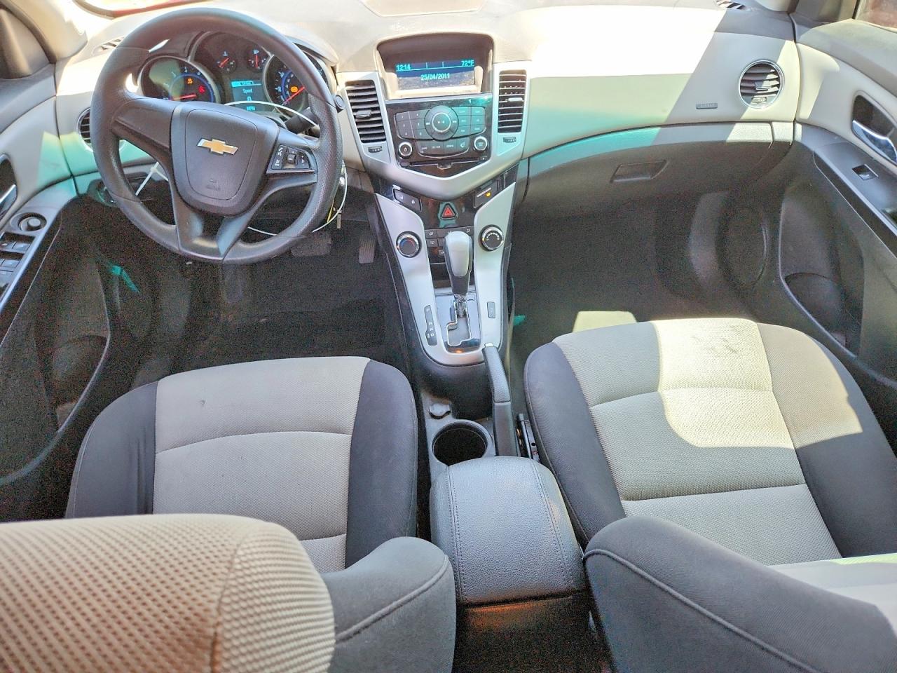 2014 CHEVROLET CRUZE LS photo 15