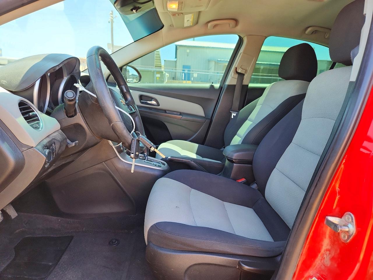 2014 CHEVROLET CRUZE LS photo 13