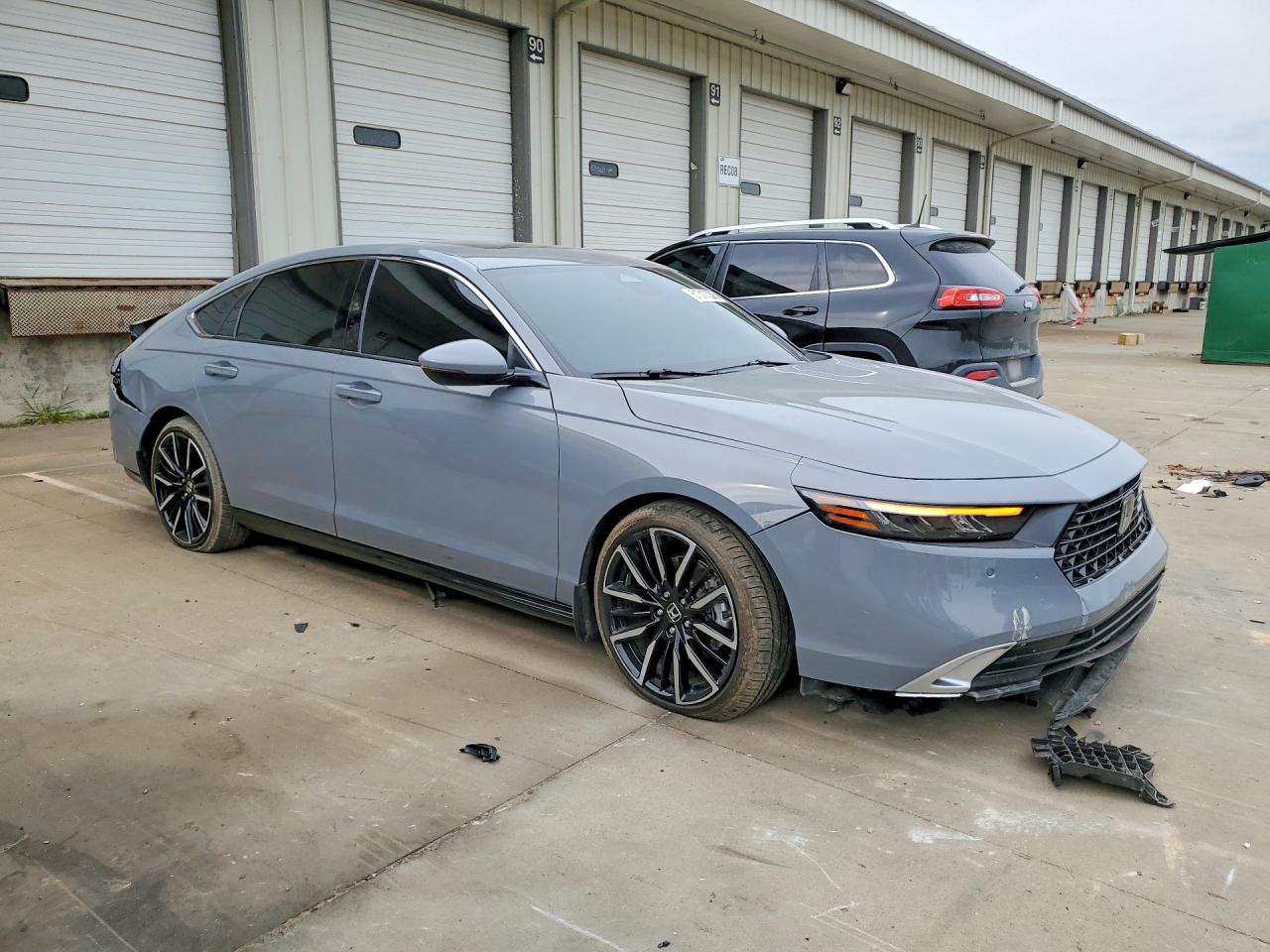 2025 HONDA ACCORD TOURING HYBRID photo 10