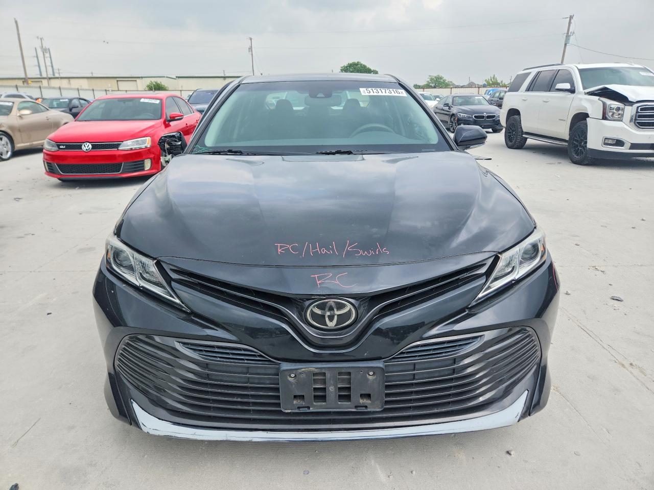 2018 TOYOTA CAMRY photo 9