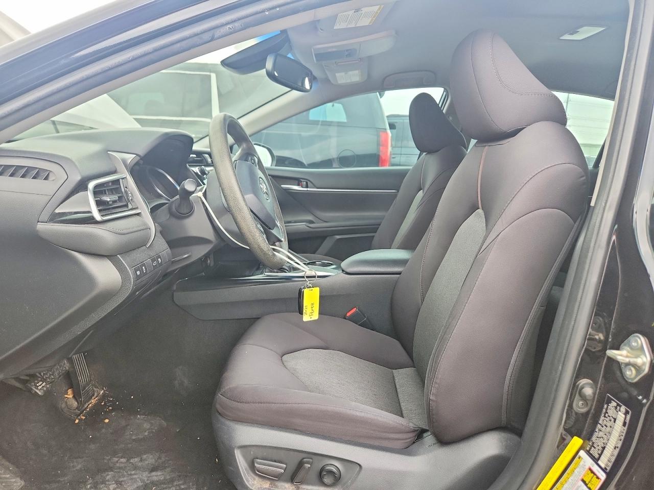 2018 TOYOTA CAMRY photo 13