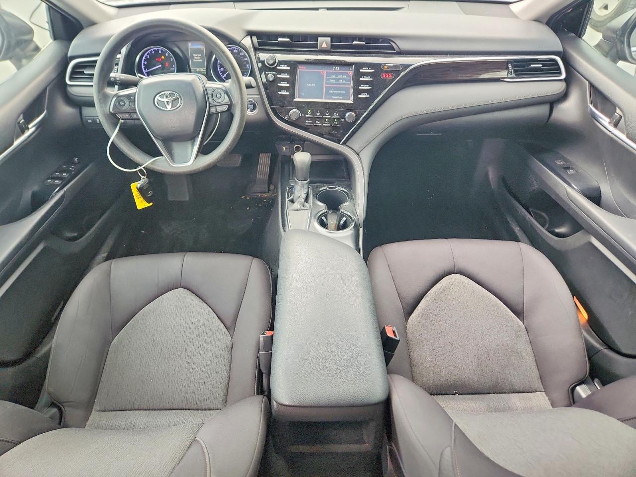 2018 TOYOTA CAMRY photo 15