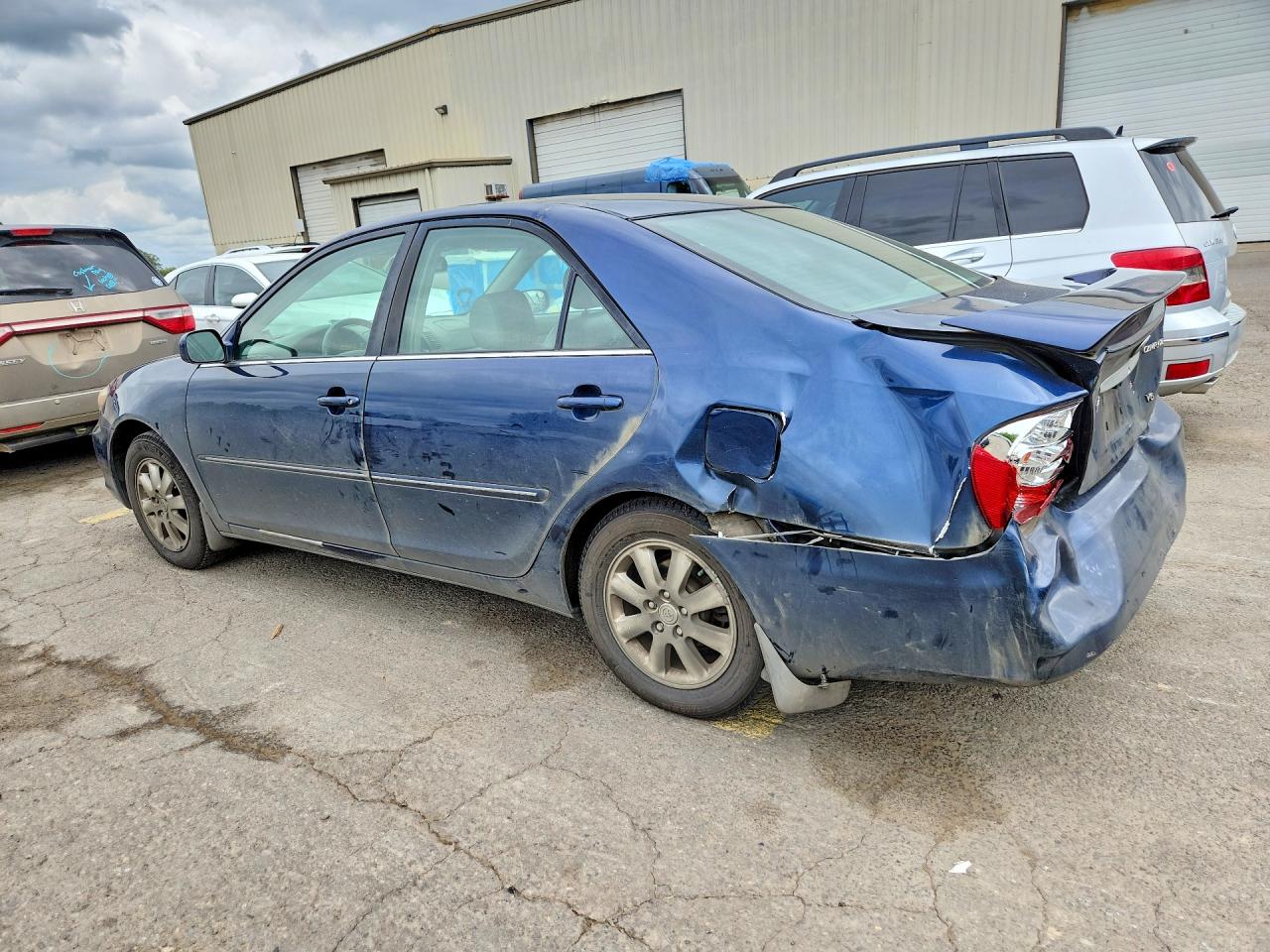 2003 TOYOTA CAMRY XLE V6 photo 4
