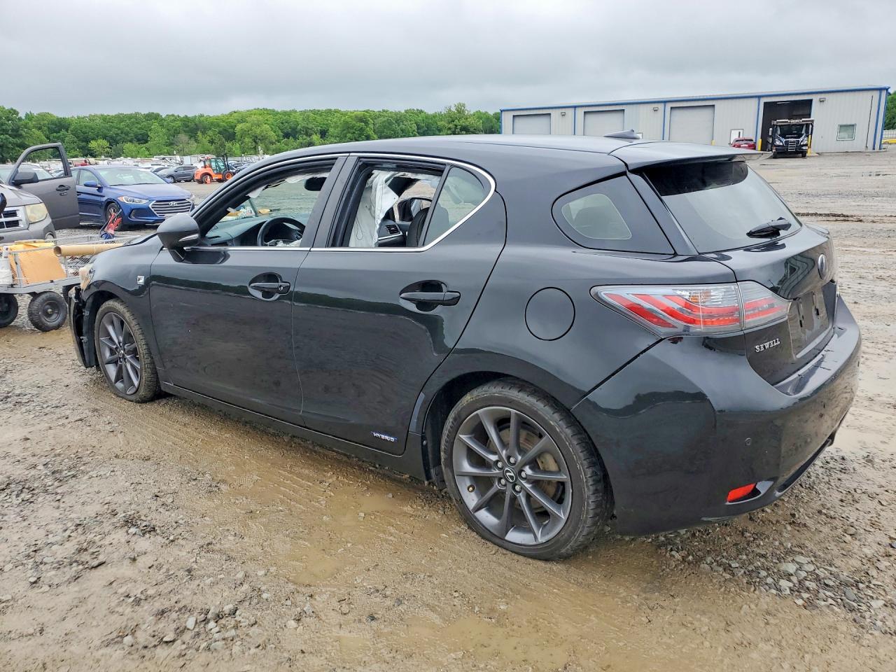 2013 LEXUS CT 200 photo 3