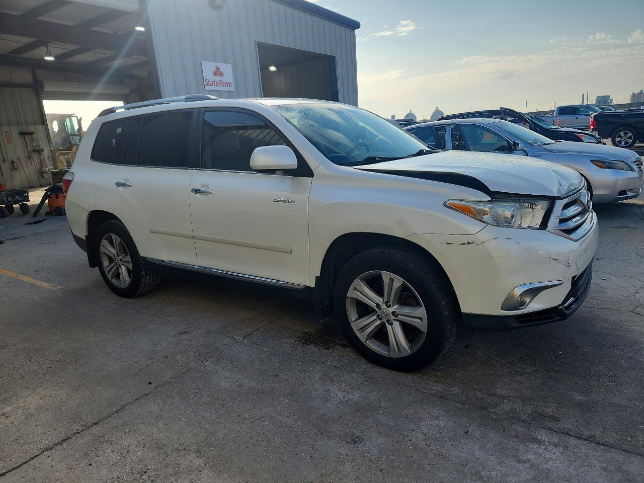 2012 TOYOTA HIGHLANDER LIMITED photo 10