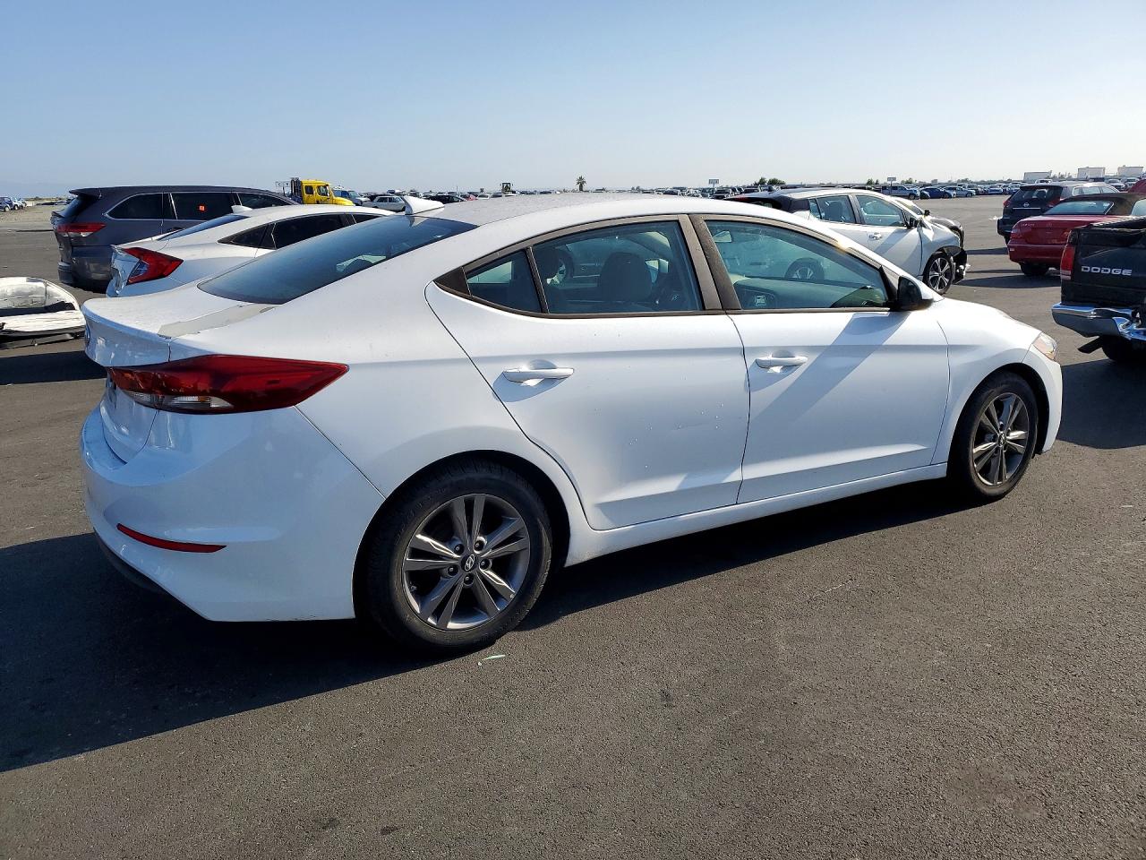 2017 HYUNDAI ELANTRA SE photo 7