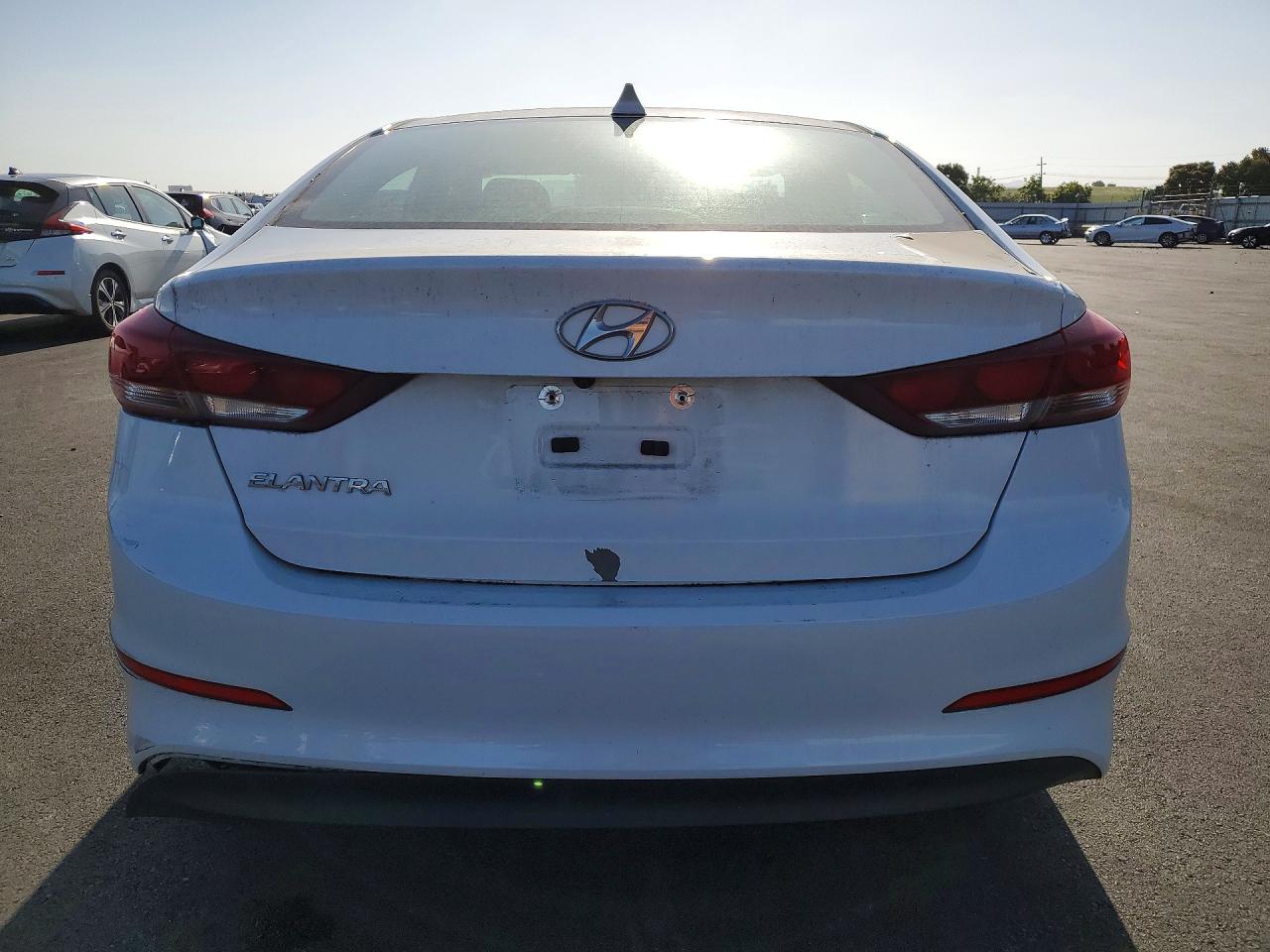 2017 HYUNDAI ELANTRA SE photo 16