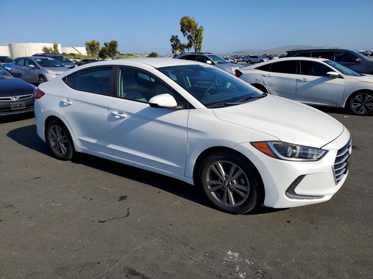 2017 HYUNDAI ELANTRA SE photo 10