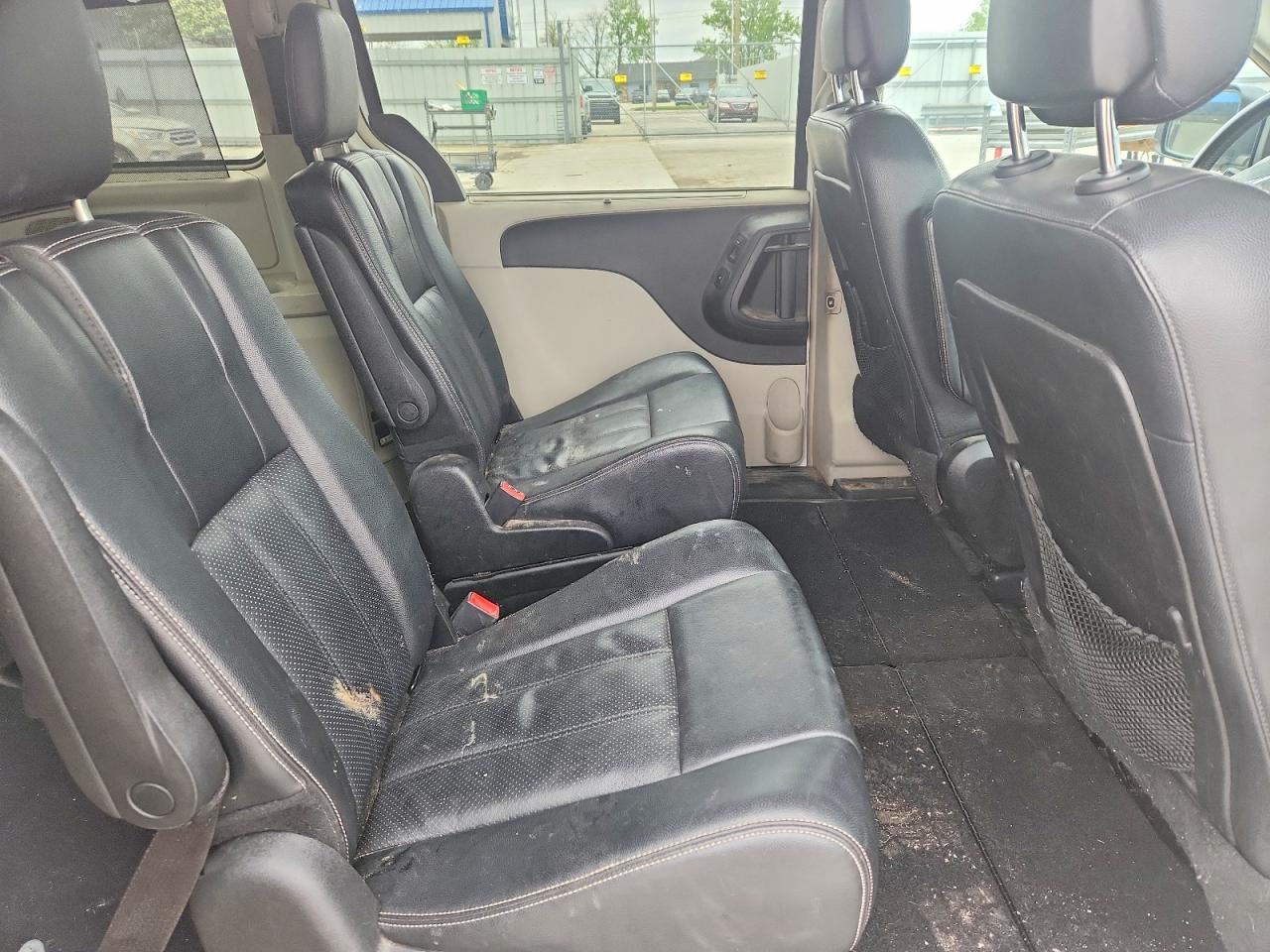 2013 CHRYSLER TOWN & COUNTRY TOURING L photo 31