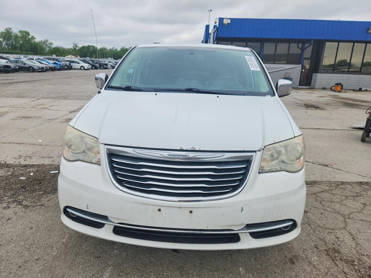 2013 CHRYSLER TOWN & COUNTRY TOURING L photo 13