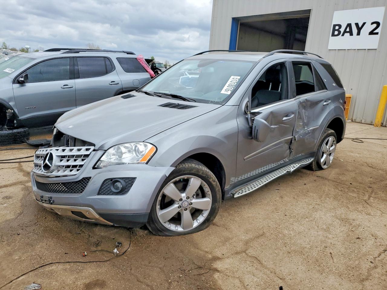 2011 MERCEDES-BENZ ML