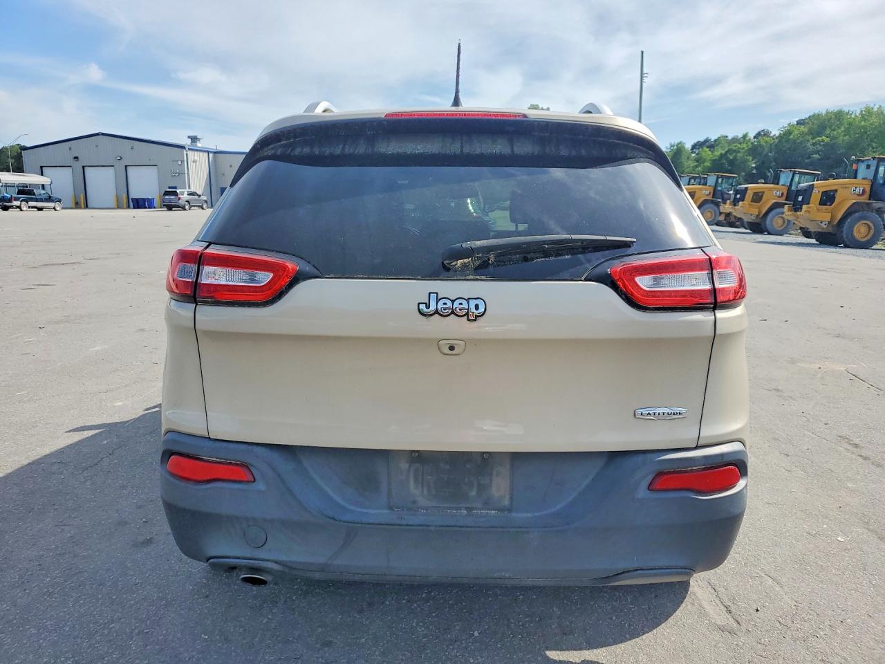 2015 JEEP CHEROKEE LATITUDE photo 11