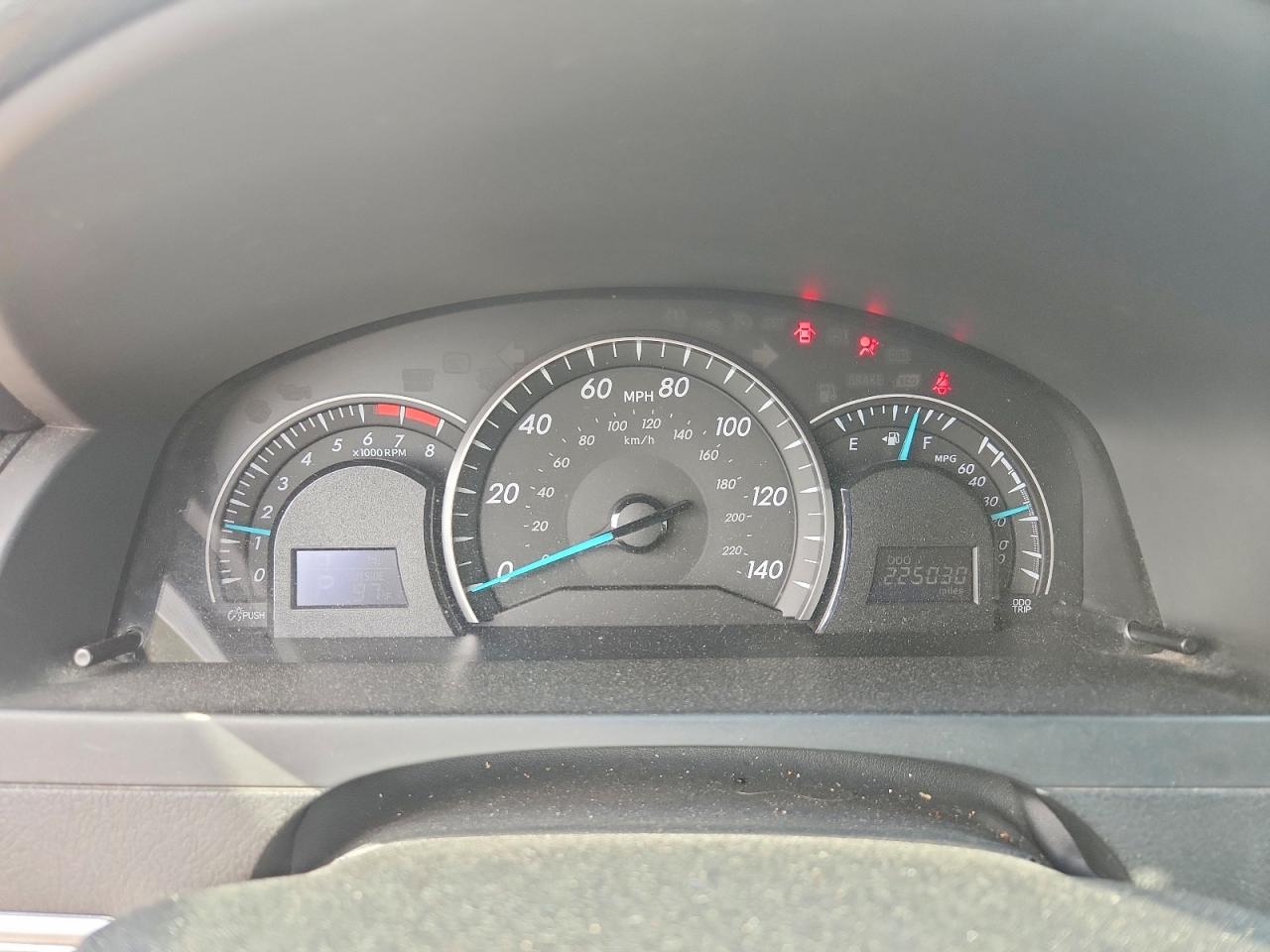 2012 TOYOTA CAMRY LE photo 9