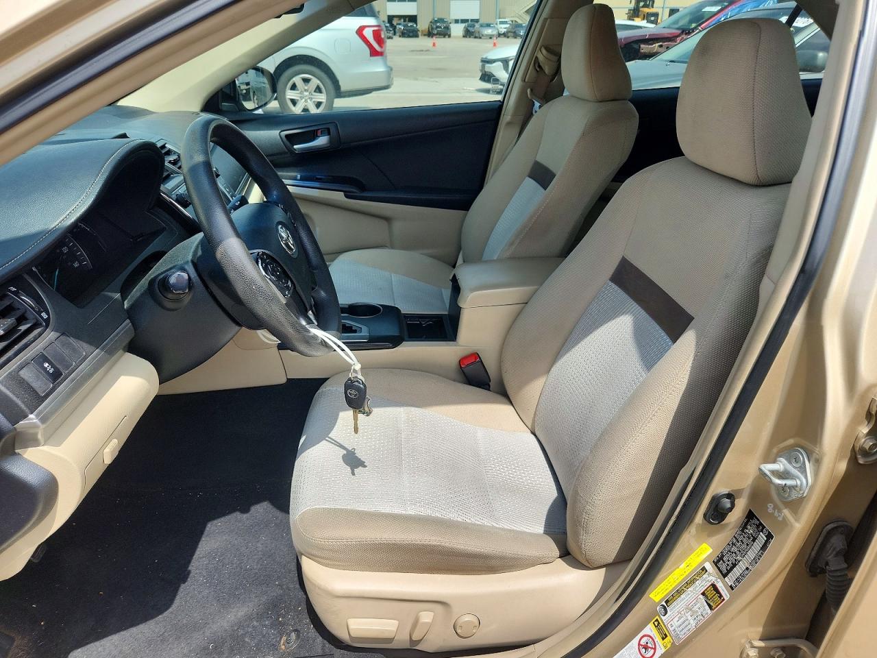 2012 TOYOTA CAMRY LE photo 7