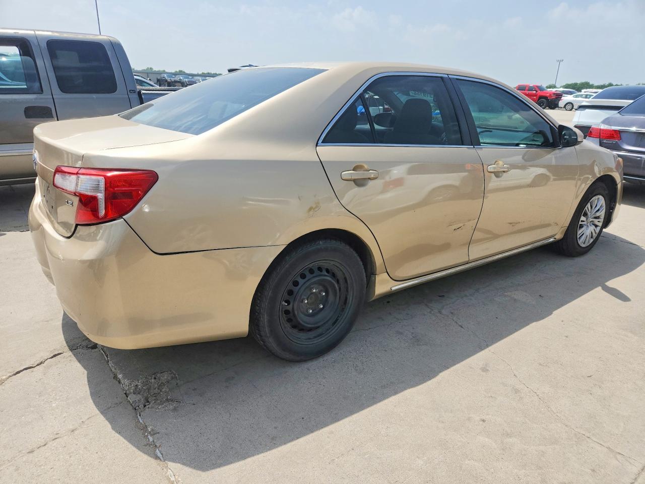2012 TOYOTA CAMRY LE photo 3