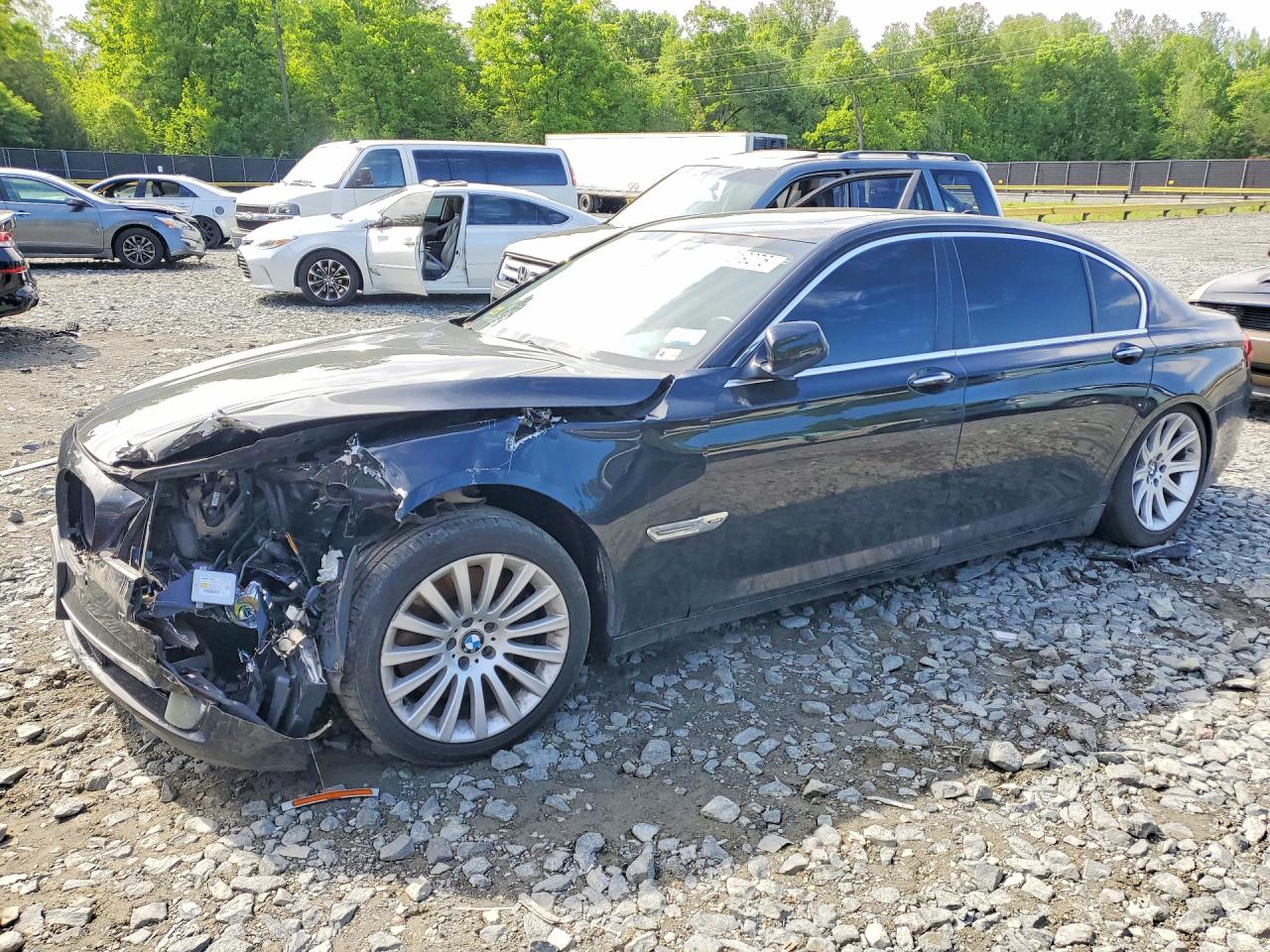 2012 BMW 750
