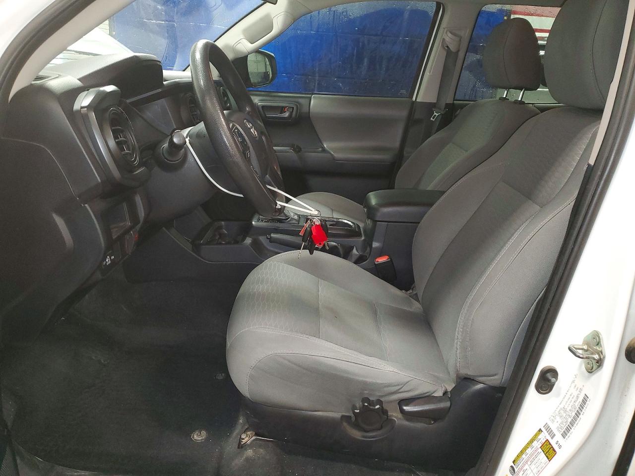 2017 TOYOTA TACOMA SR V6 photo 13