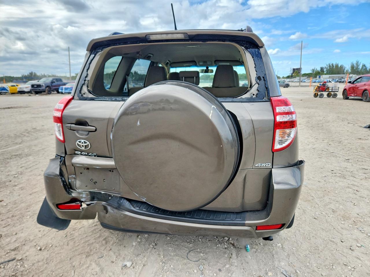 2012 TOYOTA RAV4 BASE photo 11