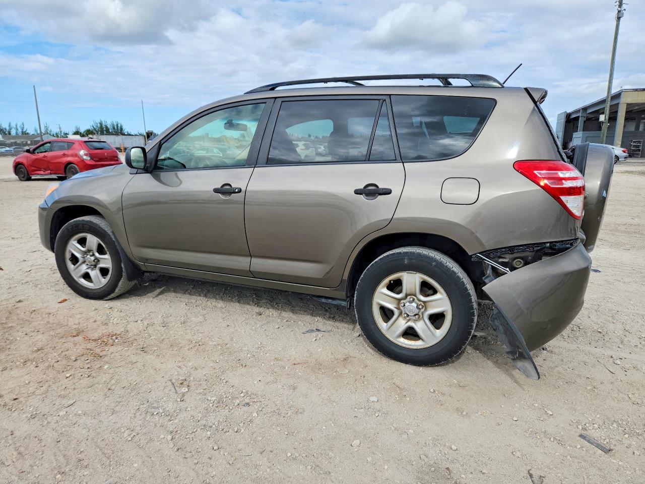 2012 TOYOTA RAV4 BASE photo 3