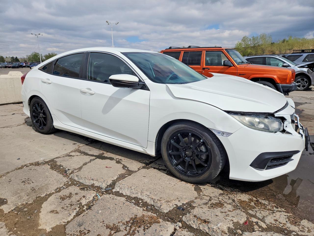 2016 HONDA CIVIC LX photo 7