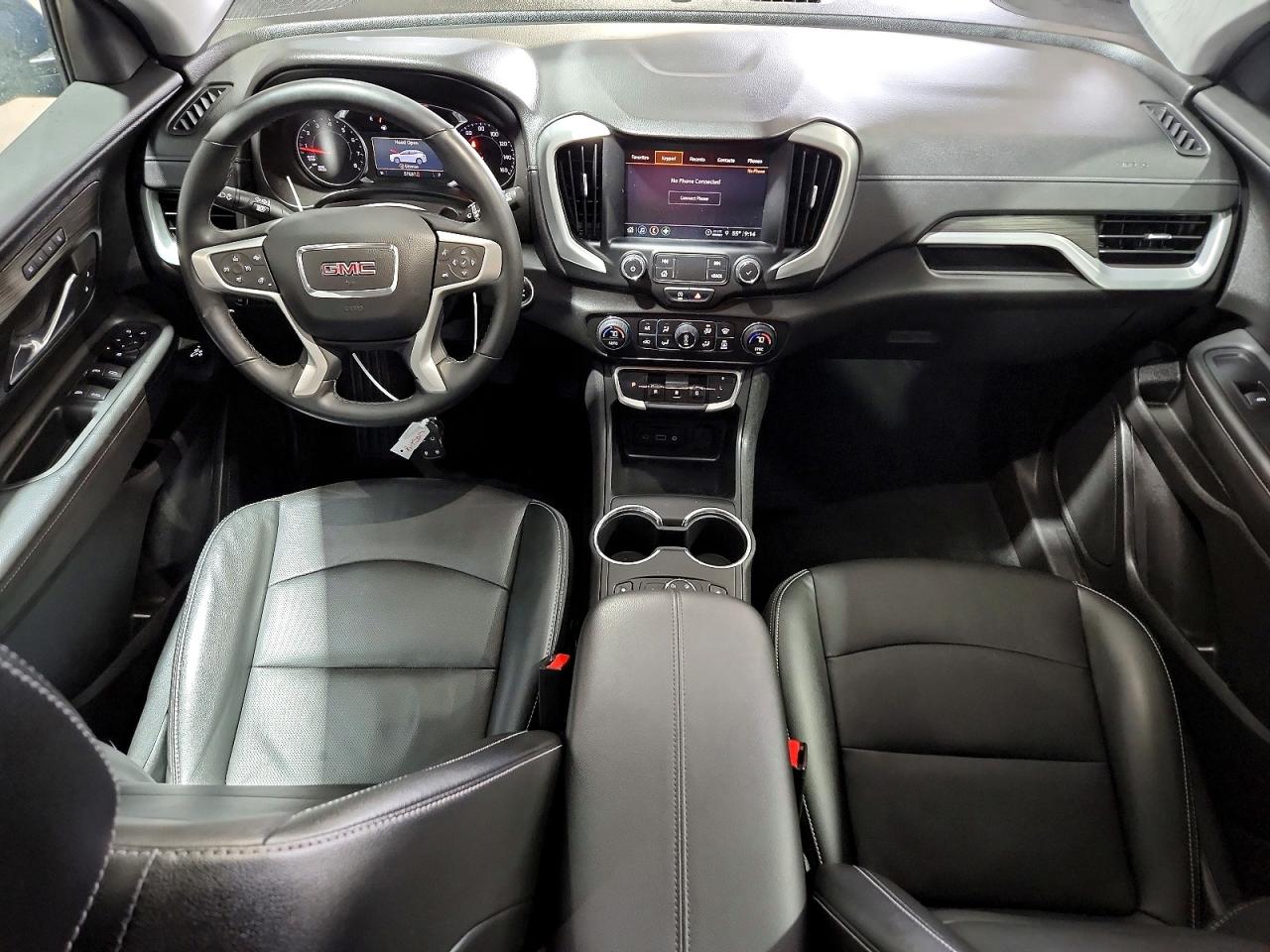 2024 GMC TERRAIN SLT photo 8