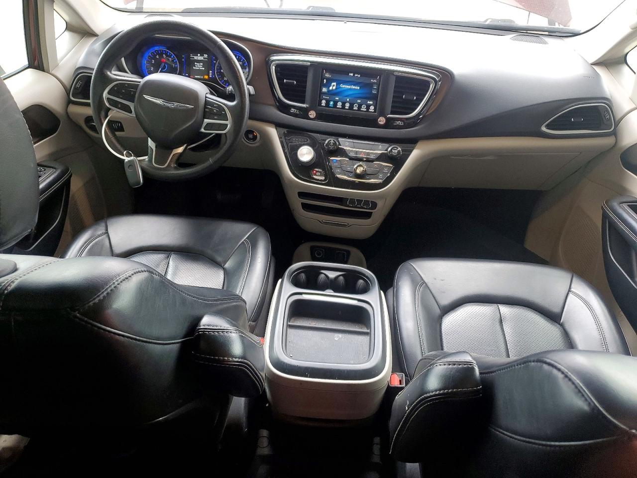 2021 CHRYSLER VOYAGER LXI photo 22