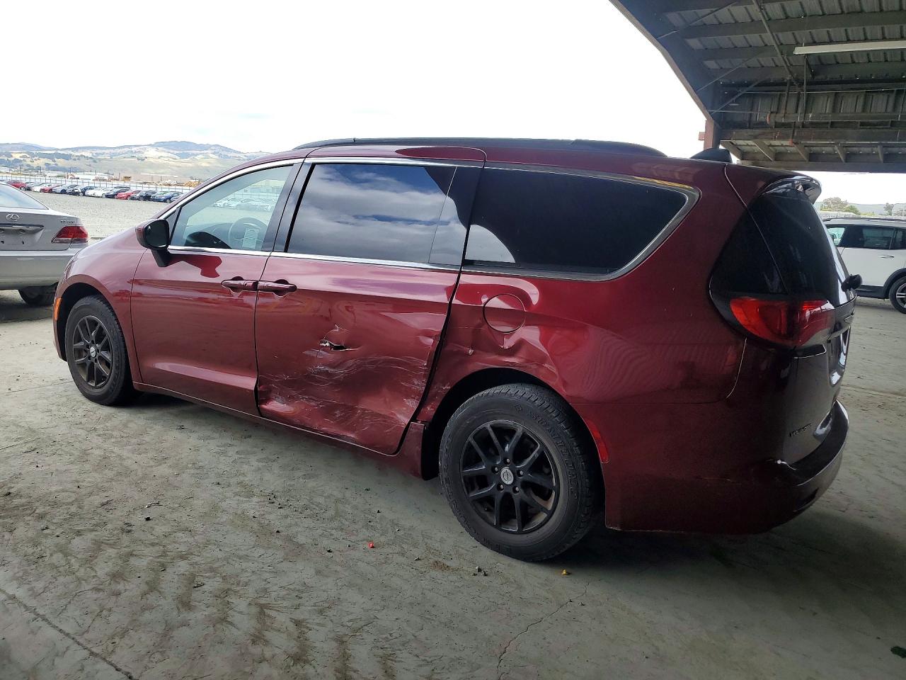 2021 CHRYSLER VOYAGER LXI photo 4