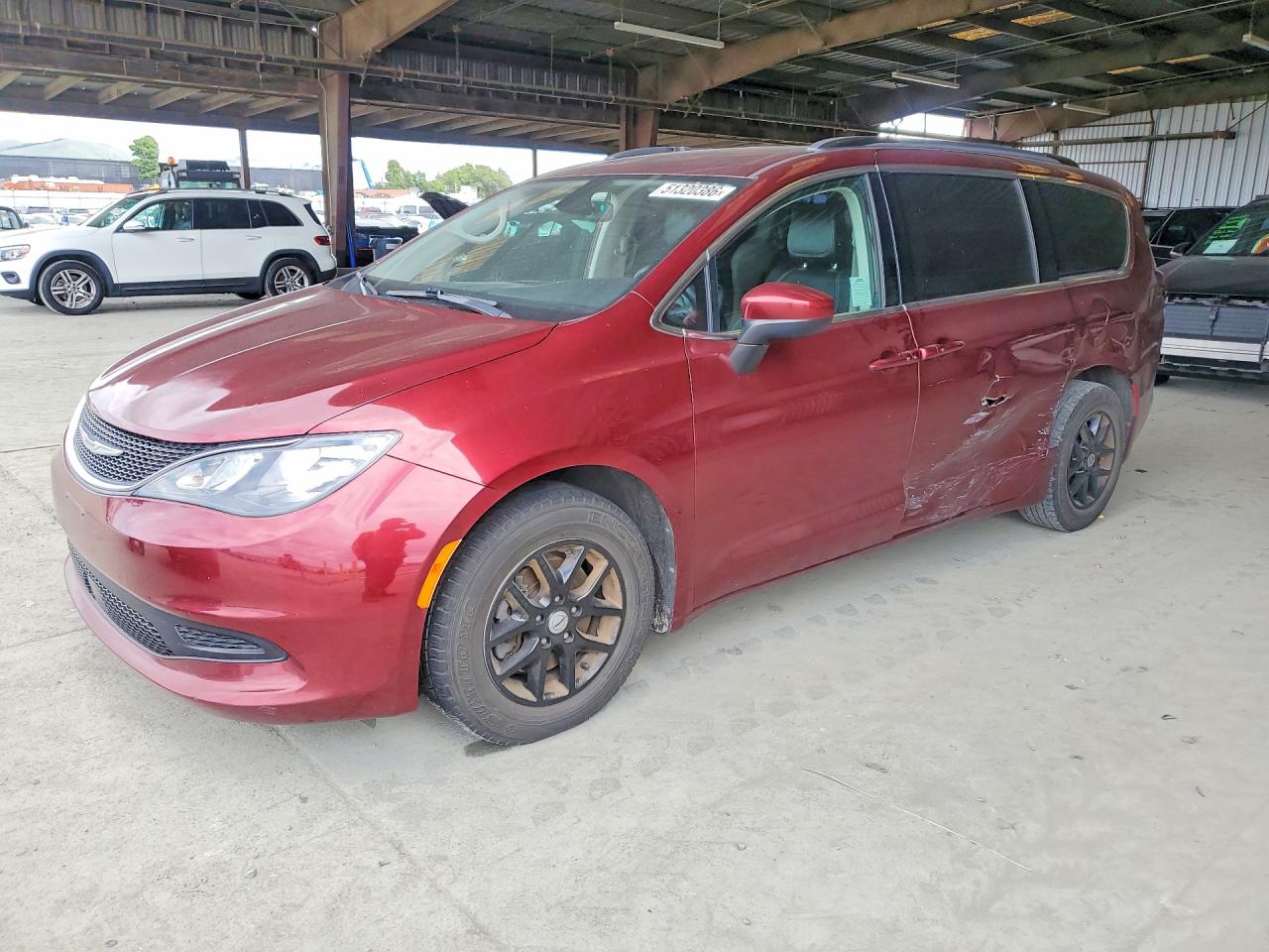 2021 CHRYSLER VOYAGER