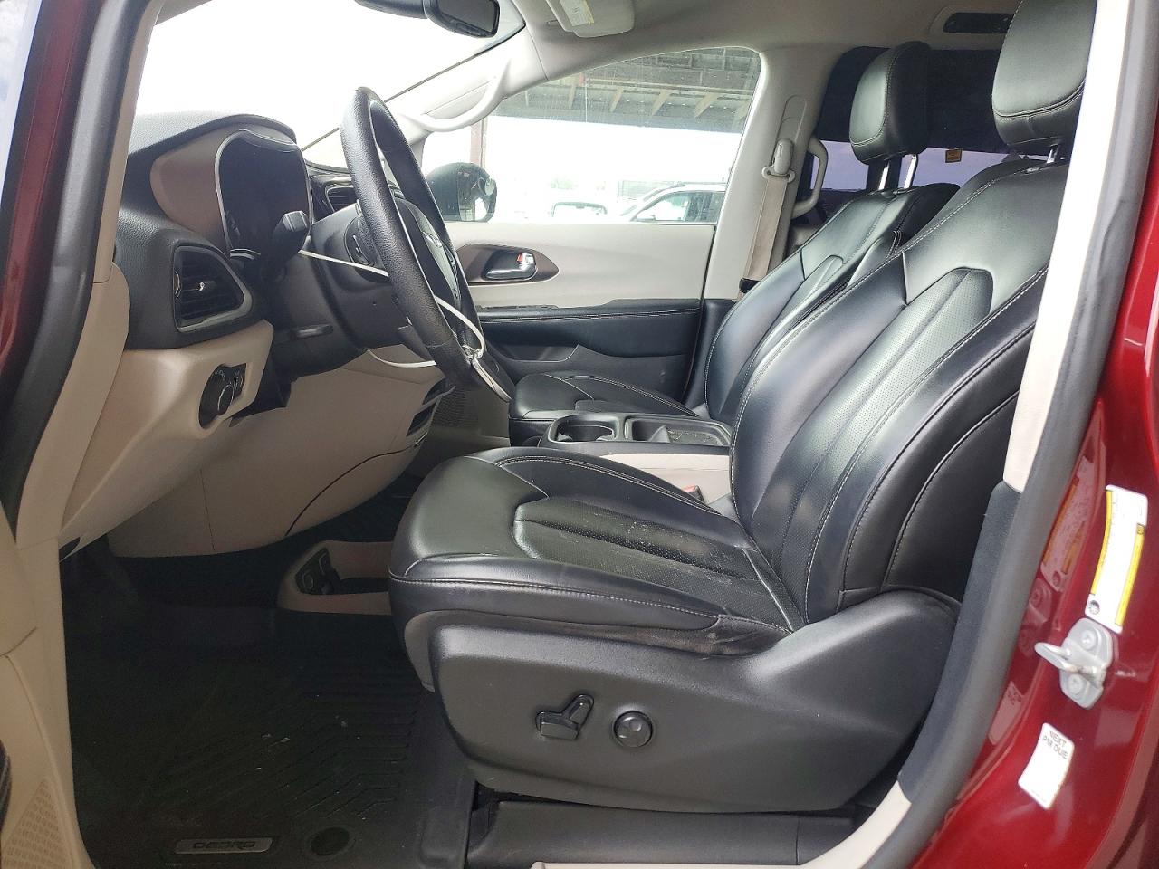 2021 CHRYSLER VOYAGER LXI photo 19