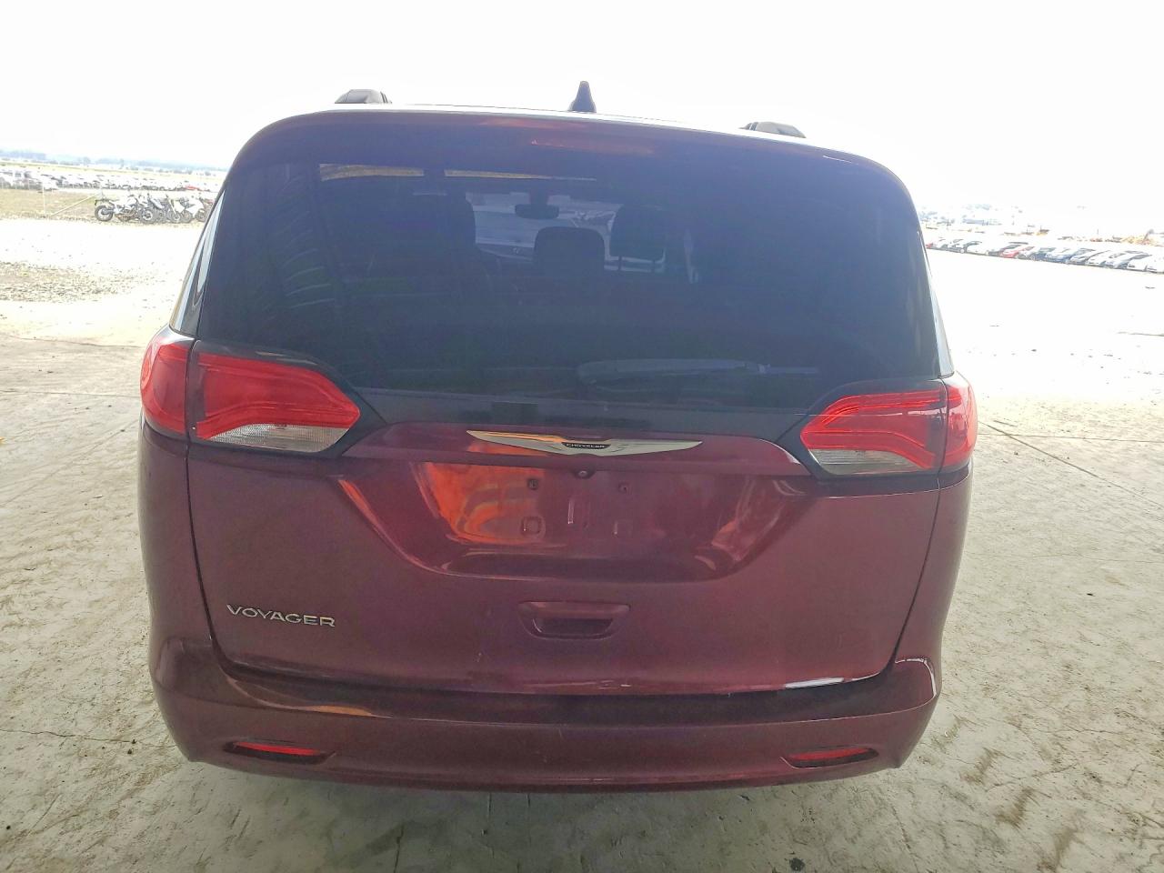2021 CHRYSLER VOYAGER LXI photo 16