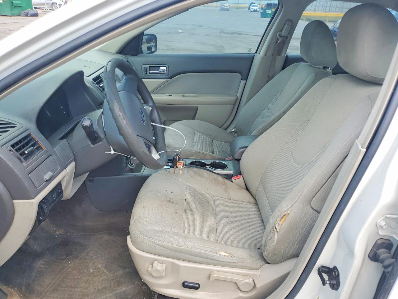 2010 FORD FUSION SE photo 19