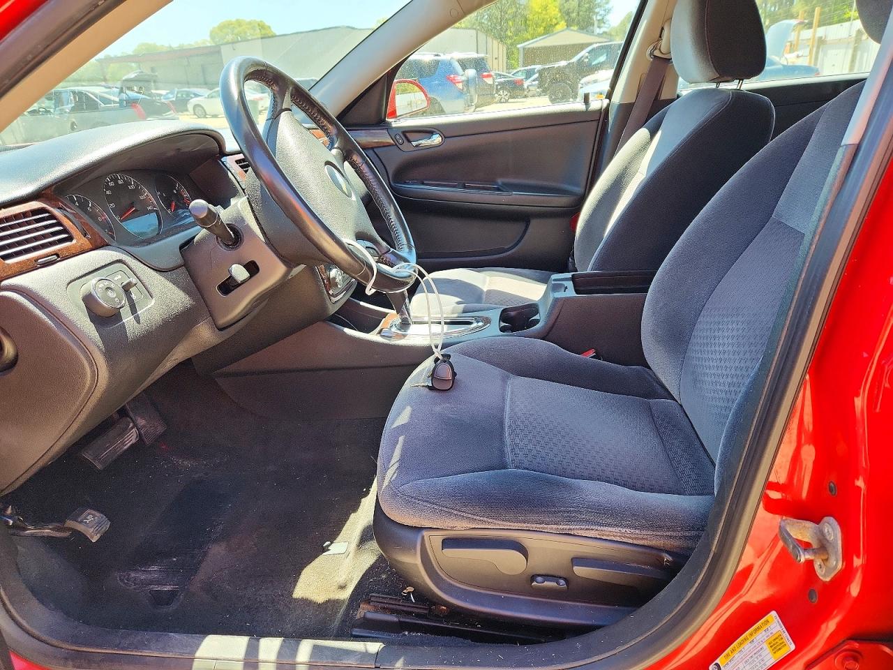2011 CHEVROLET IMPALA LT photo 19