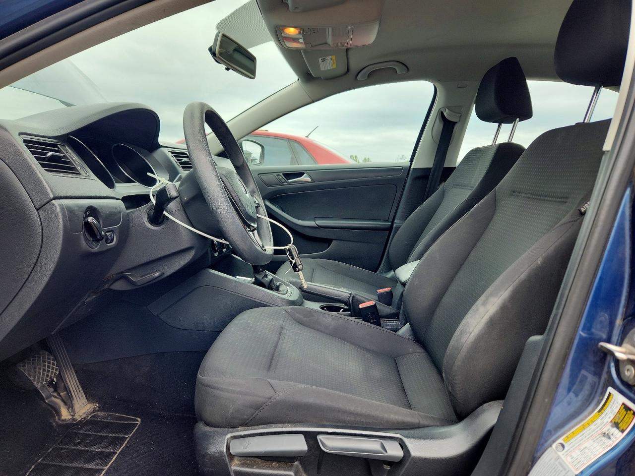 2015 VOLKSWAGEN JETTA BASE photo 19
